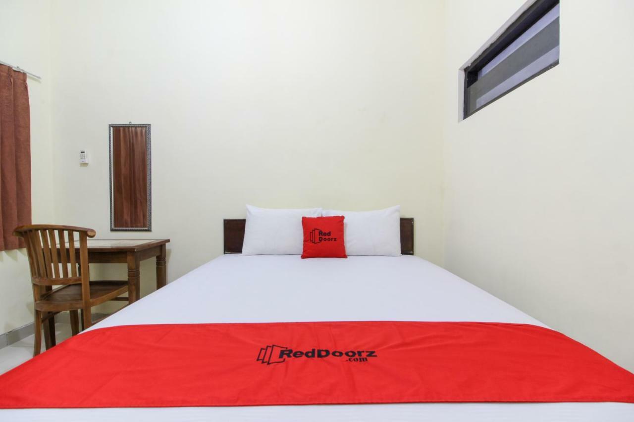 Reddoorz Near Rumah Sakit Condong Catur Maguwo Kültér fotó